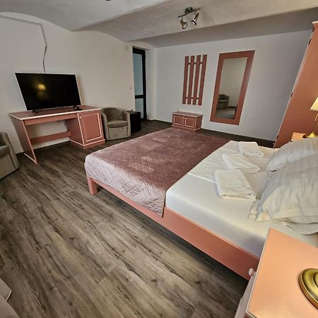 Casa Raduly - Apartament Demisol Сибиу Экстерьер фото