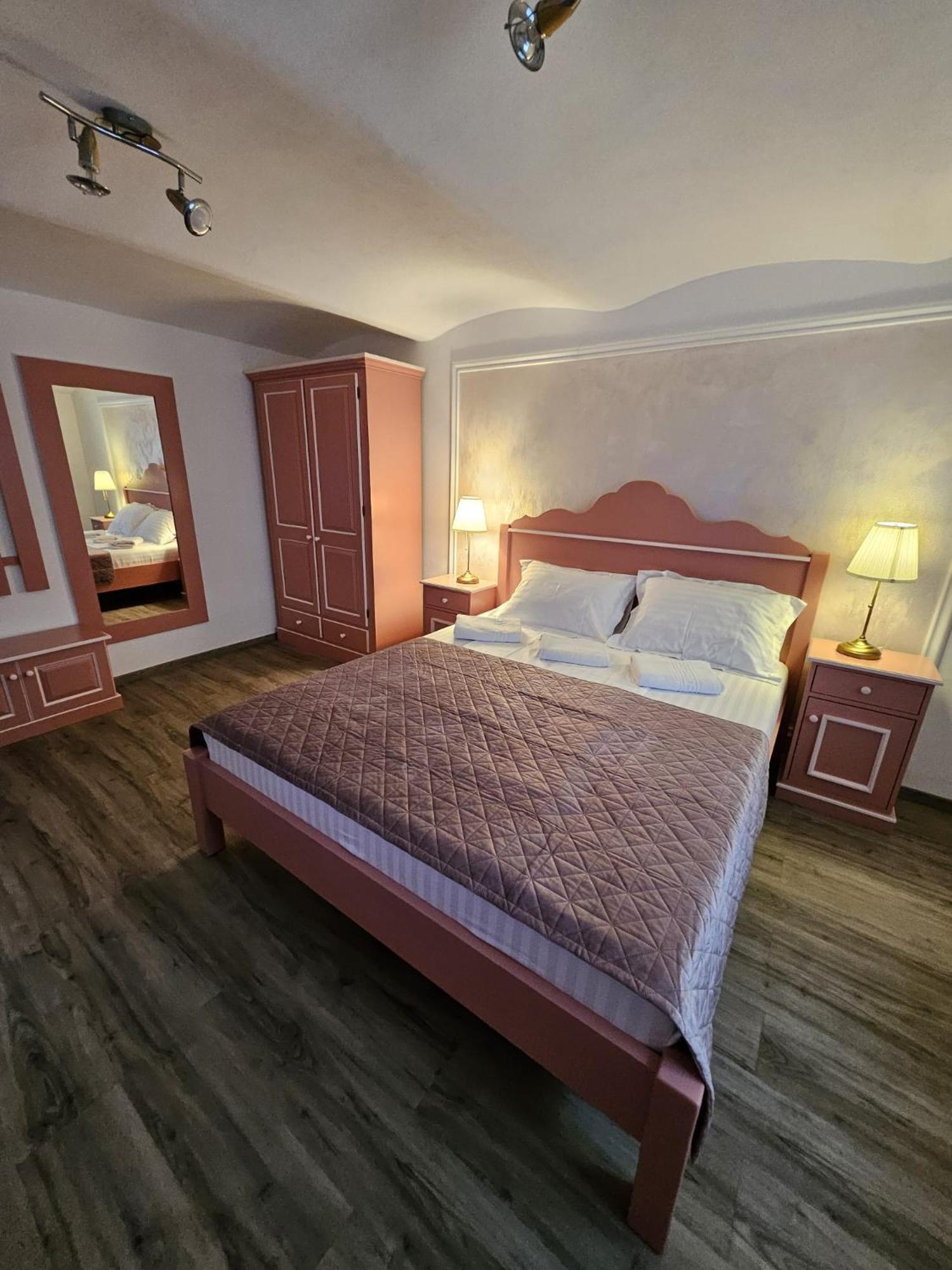 Casa Raduly - Apartament Demisol Сибиу Экстерьер фото